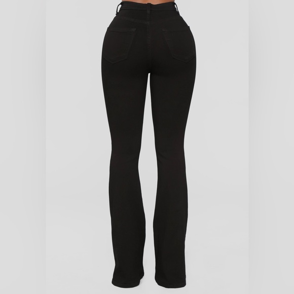 Fashion Nova Flared Jeans - Picture 4 of 4